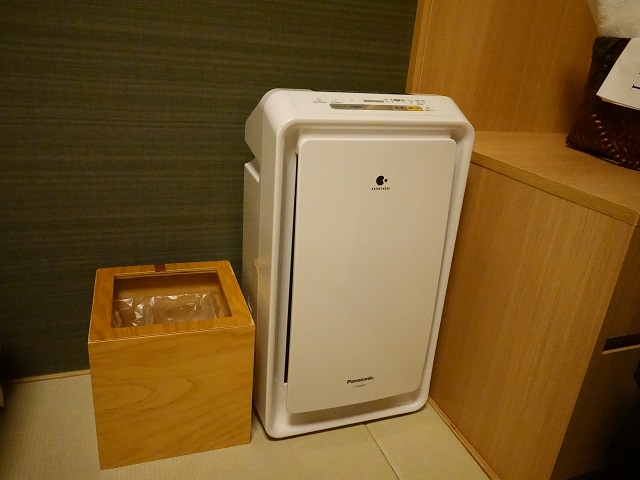 ドーミーインの部屋に備え付けの空気清浄機