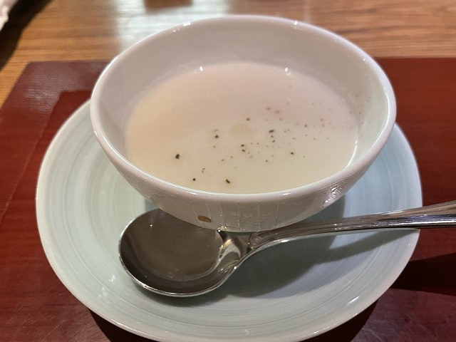 ひ魯ひ魯のコーススープ
