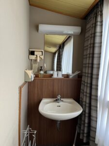 亀の井ホテル塩原　和室の洗面台